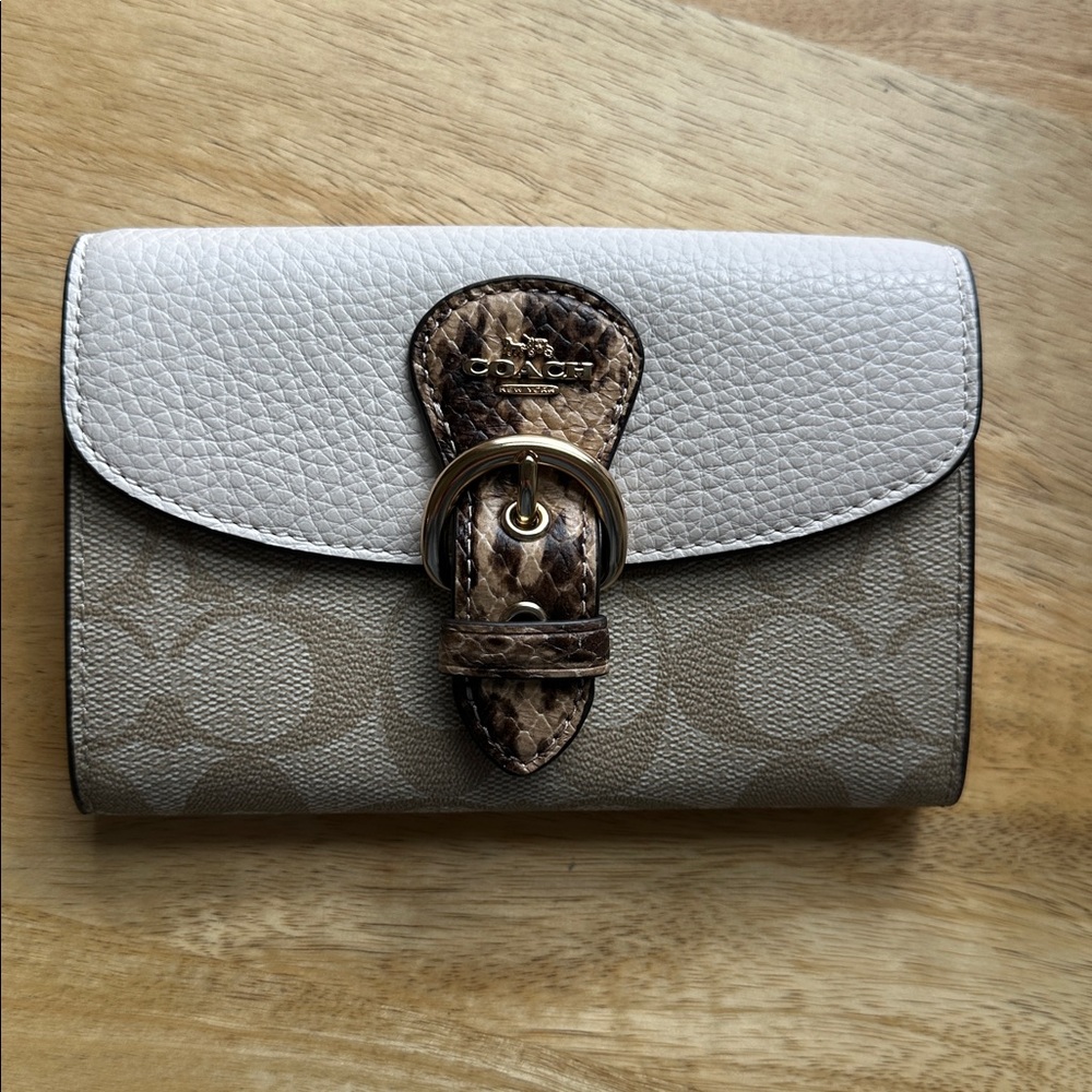 Coach NWT Kleo Light Khaki Cream Multi Wallet - Picture 15 of 15